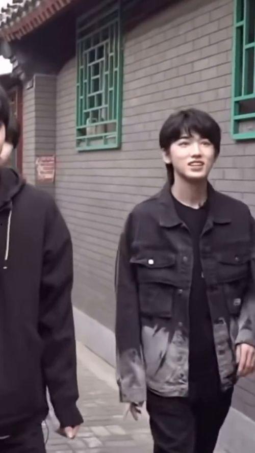 时代少年团玩吃瓜,揭秘娱乐圈幕后趣事