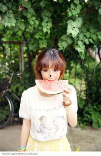 吃瓜少女爱购物,吃瓜少女的购物狂欢之旅