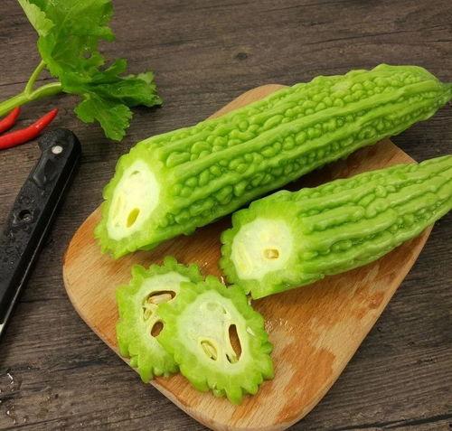 李瑶瑶吃瓜